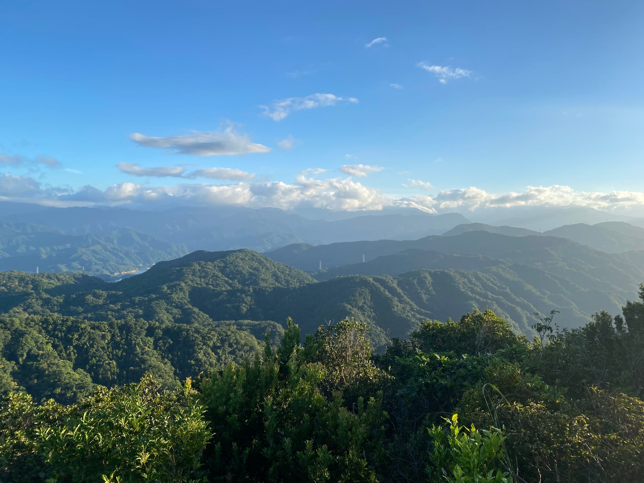 筆架連峰下草湳